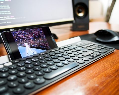 black computer keyboard